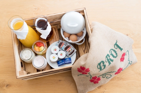 Bild: Breakfast Basket at holiday flat in St. Anton am Arlberg