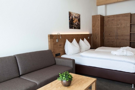 Bild: Doppel- oder Dreibettzimmer in St. Anton am Arlberg