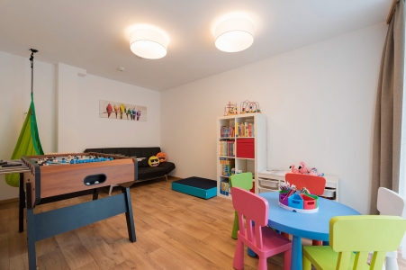 Bild: Fun and games in the children&#39;s playroom, St. Anton in Tirol